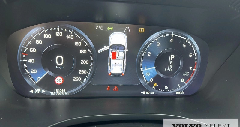 Volvo XC 60 cena 149500 przebieg: 133000, rok produkcji 2018 z Ostrów Mazowiecka małe 407